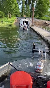 5.4M views · 39K reactions | Boat Trailers are Over-Rated | Michigan Walleye News | Facebook