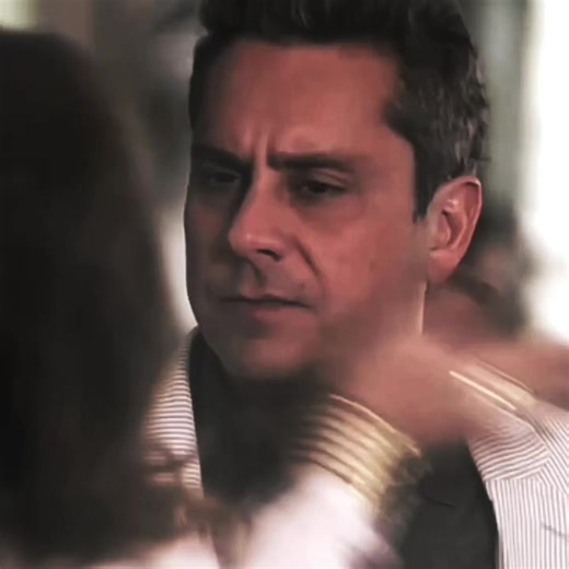 Os vídeos de STÊNIO HELO (@stniohelo) com som original - STÊNIO HELO