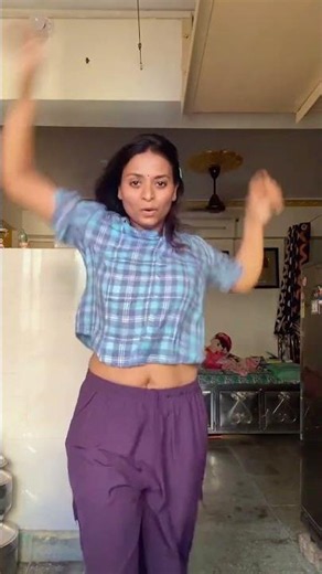 😘 #shorts #varshakawaleclub #varshakawale85 #comedy #funny #trending #viral #explore #ytshorts