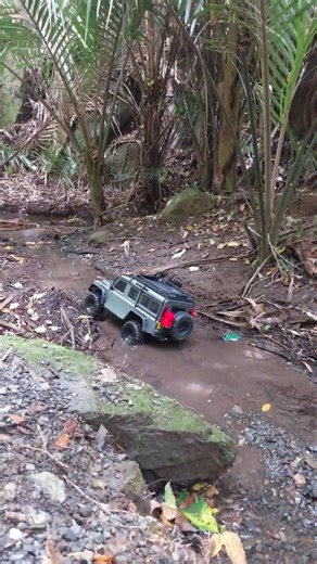 TRX4 DEFENDER - Mini Stream Loop #rccrawler #rc #traxxastrx4 #trx4 #rivercrawl #rccar #newzealand