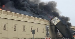 Two Dead After Semi Explodes South Of Milwaukee, Interstate 94 Shut Down - CBS Chicago