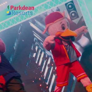 2.9K views · 56 reactions | Are you ready for a SUMMER OF FUN?  ☀️  With live entertainment, kids' clubs, brilliant facilities and epic activities, we've got your holiday covered: bit.ly/PDR_Summer2022 | Parkdean Resorts | Facebook