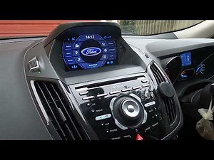Demontage des Bordcomputers Sync 2 am Ford Kuga MK2