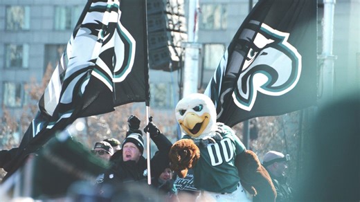 WATCH: Eagles RB Shares Adorable Pregame Handshakes with His Kids