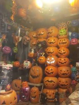 Mask, staring Cher, true story of Rocky Dennis(3)