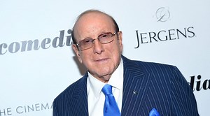 Apple acquires rights to Clive Davis documentary at Tribeca Film Festival - 9to5Mac