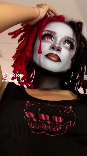 Captain Howdy checkin iykyk 😏#wensdaythevampire #gothgirl #fyp #vampire #tradgoth #altblackgirl #undergroundartist #girlswithlocs #hoodalttiktok