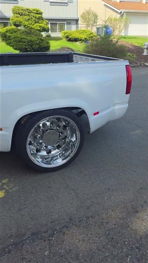 22 inch forged wheels on 98 chevy dully dropped #droppedtrucks #dully #chevy #forged