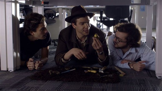 Mon métier en vrai : “Moi, c’est Max et je suis data analyst !”