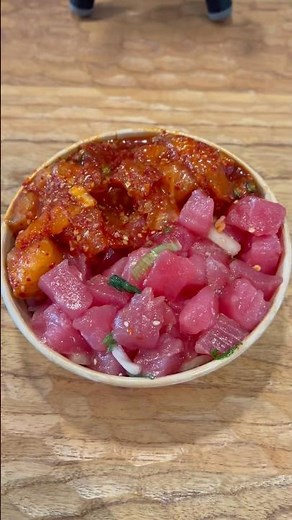 Foodland Poke Bowl in Hawaii! 🐟 🐠 🍚 🌺 🏝️ 🌊