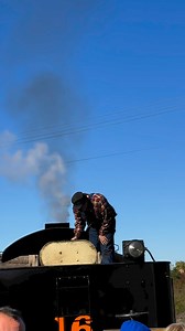 89K views · 1.8K reactions | What’s he doing????  #trains #steamlocomotive #steamlocomotives #reel #railroads #reels #video #railroadhistory #trainspotter | Big Trains | Facebook