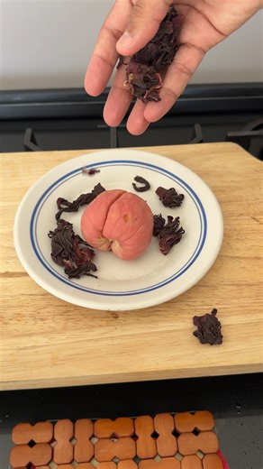 28K views · 273 reactions | Mix hibiscus flowers with avocado seed | Pepper tips | Facebook