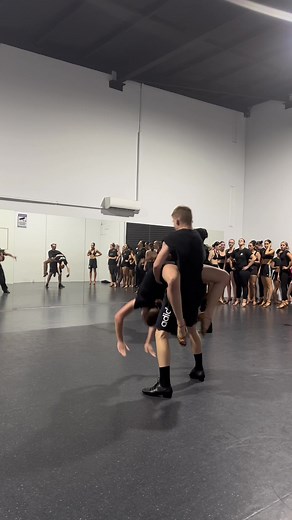 Tickets in our bio to this years grad show. You don’t want to miss this one 🔥🔥 #dance#dancer#grad#partnering#latin#shakira#partnerwork#lifts#acro#acrobatics#jazz#commercialjazz#contemporary#maledancer#aussiedancer#goldcoast#dynamitestudios