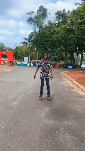 3 Easy Ways to Stop on Rollerblades and Roller Skates