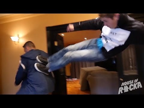 ROOMMATE FIST FIGHT