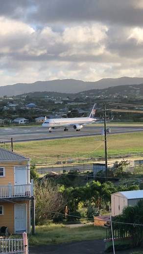 1.3K views · 17K reactions | Music to my ears! Boeing 757 w/Rolls Royce RB211 Engines! #rollsroyce #boeing #boeinglovers #aviation #antigua #spotting #planespotting | André Mannix | Facebook