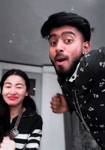 Announcer vs Reader: The Fun Comparison