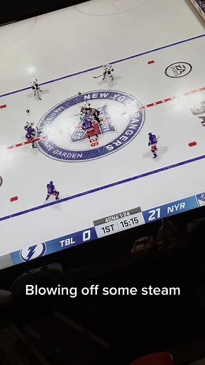 Realistic Gameplay of NHL 2K Hockey Match