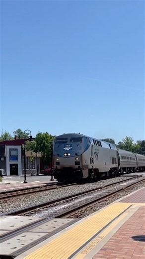 Amtrak 163 in Ashland VA