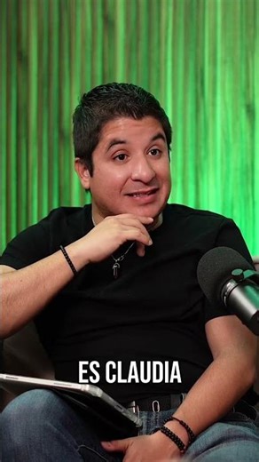 💥Is President Sheinbaum alone? 🇲🇽 What do you think? 🎙️#mexico #podcast #news #politics