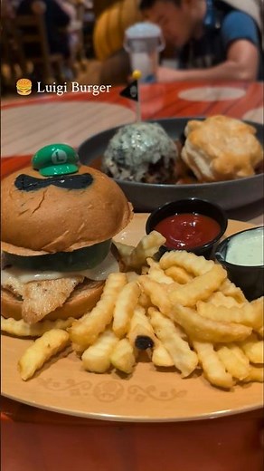 Toadstool Cafe at Epic Universe in Universal Studios Orlando, Super Mario food #foodie #florida