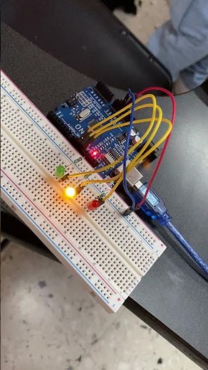 Proyecto Arduino.- Semáforo