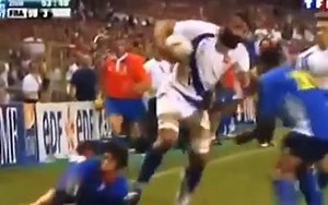 Sébastien Chabal is a beast!!! | Ruck.co.uk