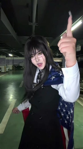 Chainsaw Man cosplay to Asa Mitaka’s favorite song — bang bang bang