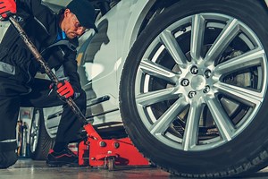 5 Common Mistakes to Avoid When Using a Floor Jack - In The Garage with CarParts.com
