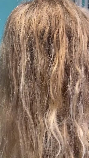 Ultimate Moisture and Shine with Olaplex 4-IN-1 Moisture Mask