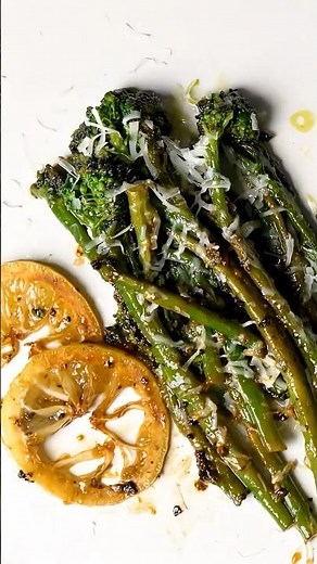 Charred Lemon Broccolini Made Me Actually Like Vegetables #CookingRecipe #EasyRecipe #HealthyFood