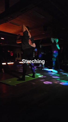 18h15 ce soir, moment idéal pour une pause détente et relaxation tout en travaillant chaque partie du corps pour un cours de stretching | Haltères & go