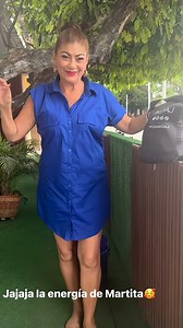 Marta graba a pie descalzo | Linis Florez