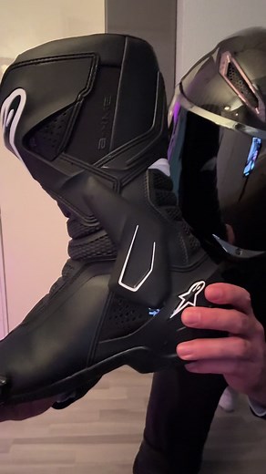 Alpinestars Fashion: Stylish Motorcycle Gear