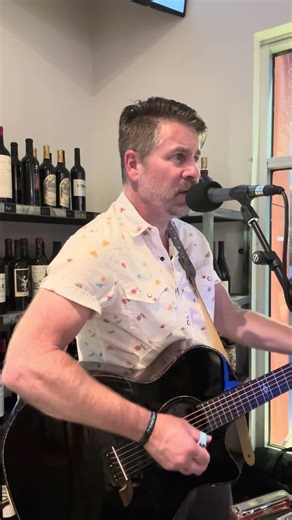 My take on the classic Let It Be by The Beatles — live from last night’s gig in San Diego 🎶✨