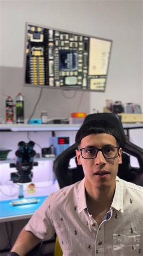 RTT iPhone Service📱 on Instagram: "Nos llegó este iPhone XR porque no funcionaba el parlante altavoz 🔈 Ya había pasado por otros servicios técnicos, donde intentaron cambiar el parlante y limpiar la rejilla, pero el problema seguía. En RTT realizamos un diagnóstico completo y descubrimos que la falla no estaba en el repuesto, sino en la placa. Al medir las líneas del conector del flex de carga detectamos una fuga en la línea SPKRAMP_BOT_TO_COIL_OUT_POS, proveniente del integrado U4900, respons