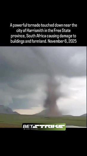 9.6K views · 127 reactions | If you like Natural Disaster videos:↴ ⚙︎ We search the internet for the best Natural Disaster content and post it here. ⚒︎ Check our Posts & Find Your Favorite video ☛ DM us for removal or credit #fypシ #fyp #explorepage #disasters #viral #climatechange #nature #explorepage #naturaldisasters #trending #foryou #reels #trendingreels #viralvideo | Attack Of Nature | Facebook