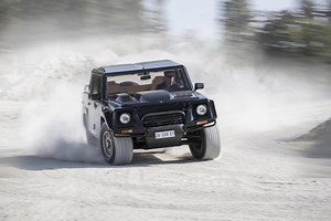 This Lamborghini LM002 Is a $400,000 V12-Powered Pickup With a Manual Transmission