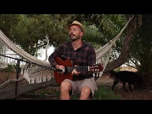 "Tonada de luna llena" de Simón Díaz, interpretada por Juan Tepui