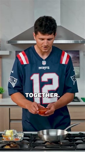 How To Make The BEST Buffalo Wings ‪@NickDiGiovanni‬