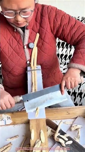 Slicing Astragalus Root with a Kitchen Knife | Easy Prep Tip