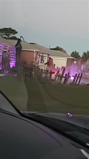 4 comments | This was the most beautiful Halloween decorations ... #Halloween #halloweendecor | Rosendo Tabujara Doting | Facebook