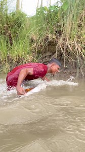 8 comments | Traditional Bamboo Fishing – Monster Fish Hunt in River | RMB Fishing | Facebook