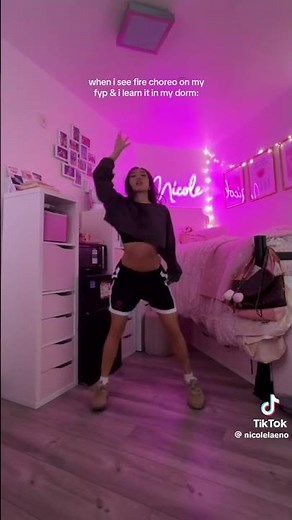 #dance #nicolelaeno she’s such a good dancer🎀