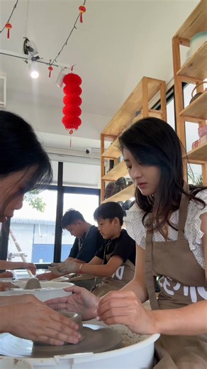 @Din39_PotteryStudio | bhutan