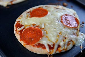 Pita Pizzas Recipe (15 Minutes Pizzas)