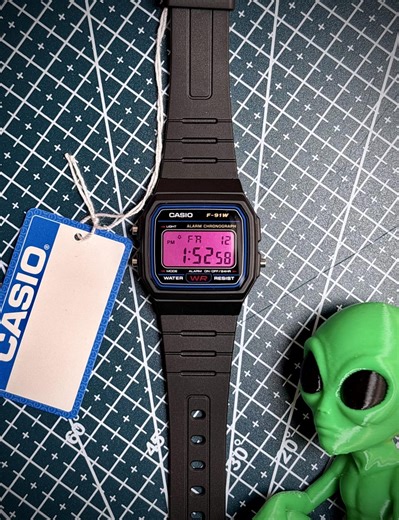 Casio F-91W Pink LCD Mod – Retro Y2K Aesthetic Digital Watch - Etsy
