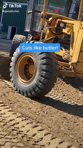 Genalco Sharq edges cut through potholes effortlessly! #motorgrader #essential #themoreyouknow #heavyequipmentoperator