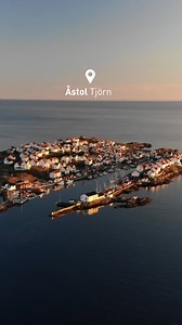 Old white houses, salty swims and Swedish summer vibes. Åstol is truly an archipelago dream!❤️ Discover 10 breathtaking places in the Gothenburg region, on the west coast of Sweden. Full list at goteborg.com. Photo credits: Johannes Jahnke | Göteborg/Gothenburg: The Official Guide