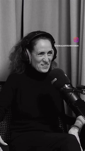 Camilla Miehe-Renard on Instagram: "Podcast med Casper - hvor vi breaker årets sidste hemmelighed🤫"